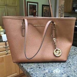 Michael Kors tote